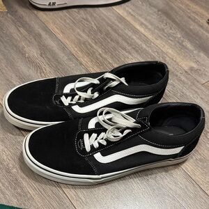 Vans Men's Black and White Sneakers